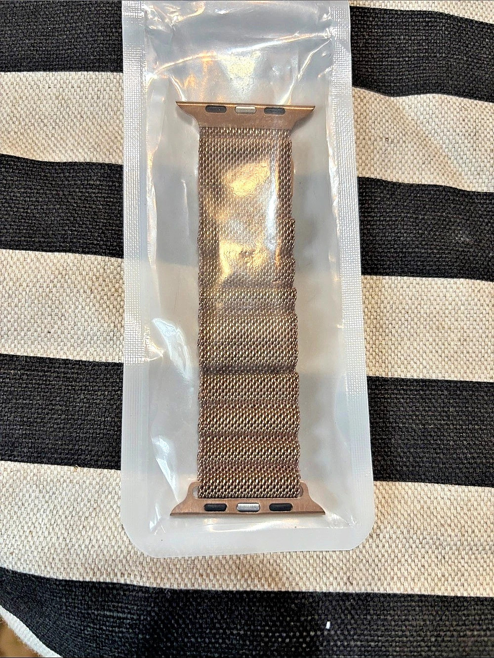 Apple Milanese Loop 42mm Rose Gold Mesh Watch Band